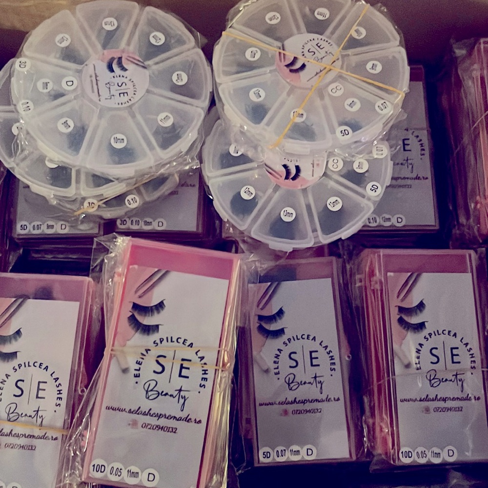 PREMADE lash fans 3D, 5D, 10D, different sizes and millimeters.